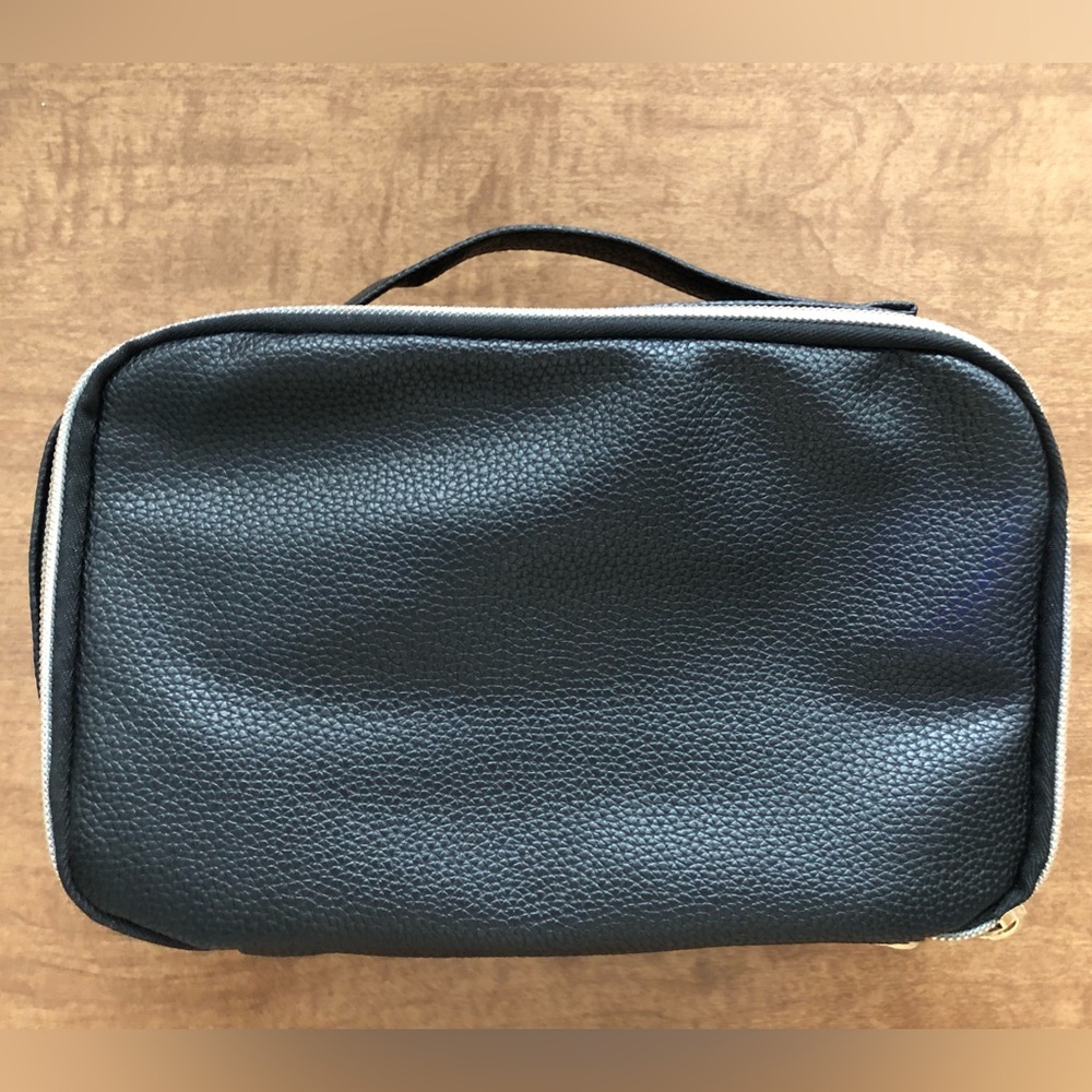 Colorwow Color Wow Ipsy Black Gold Cosmetic Makeup Medium Zippered Bag ~ New! 🧡